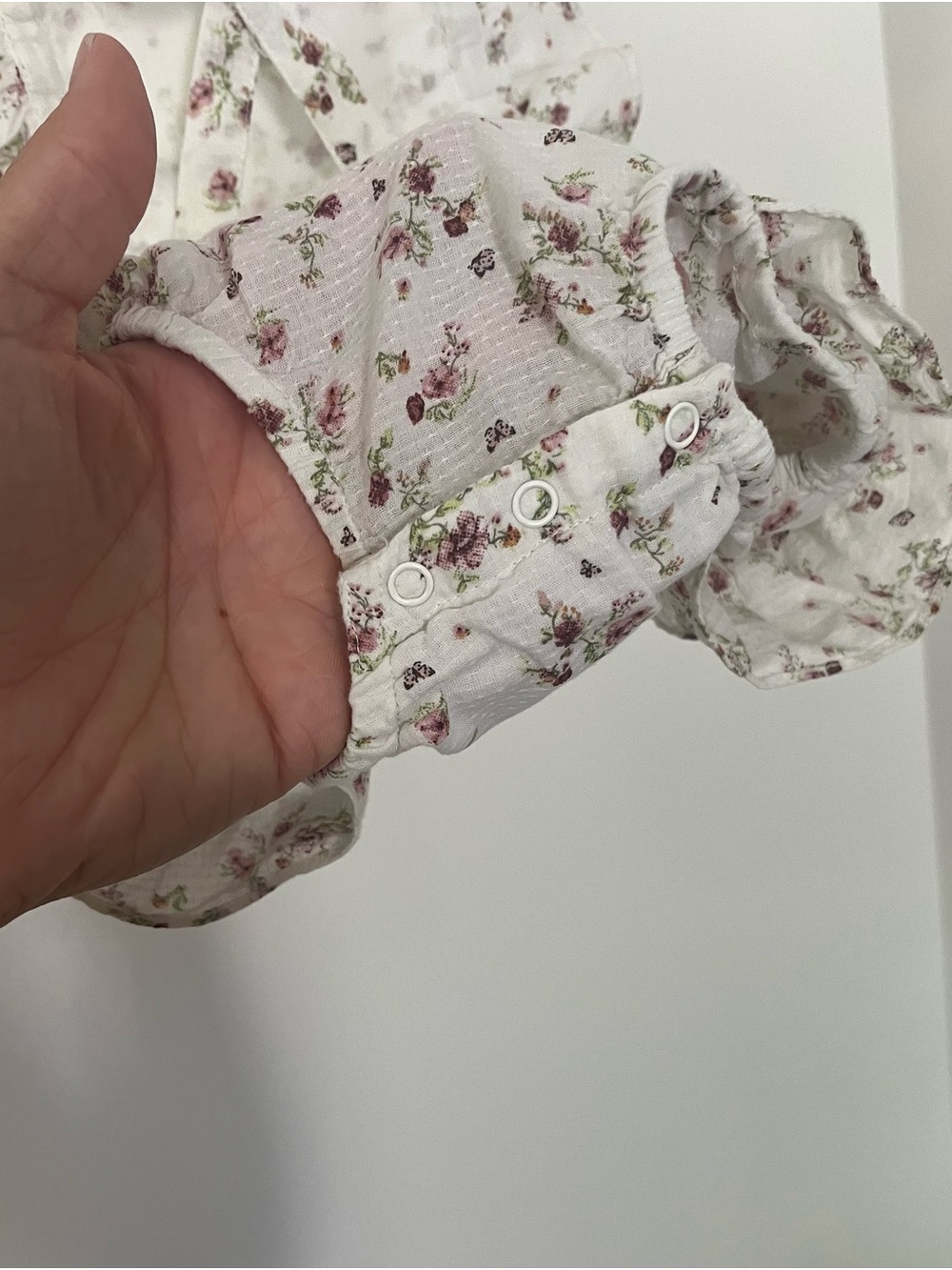 Jamie Kay White and pink floral ruffled bubble romper size 6-12 months - Picture 3 of 5